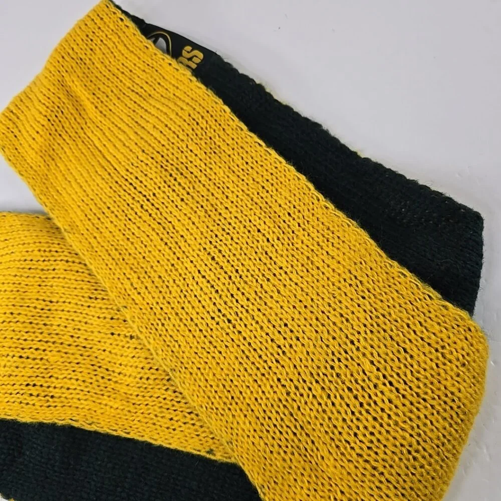 GREEN BAY PACKERS Infinity Scarf Football Team Knitted Green and Yellow Logo NFL